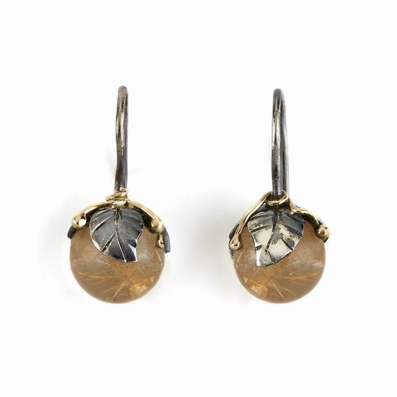 By Birdie Urban Leaf øreringe i rutilkvarts