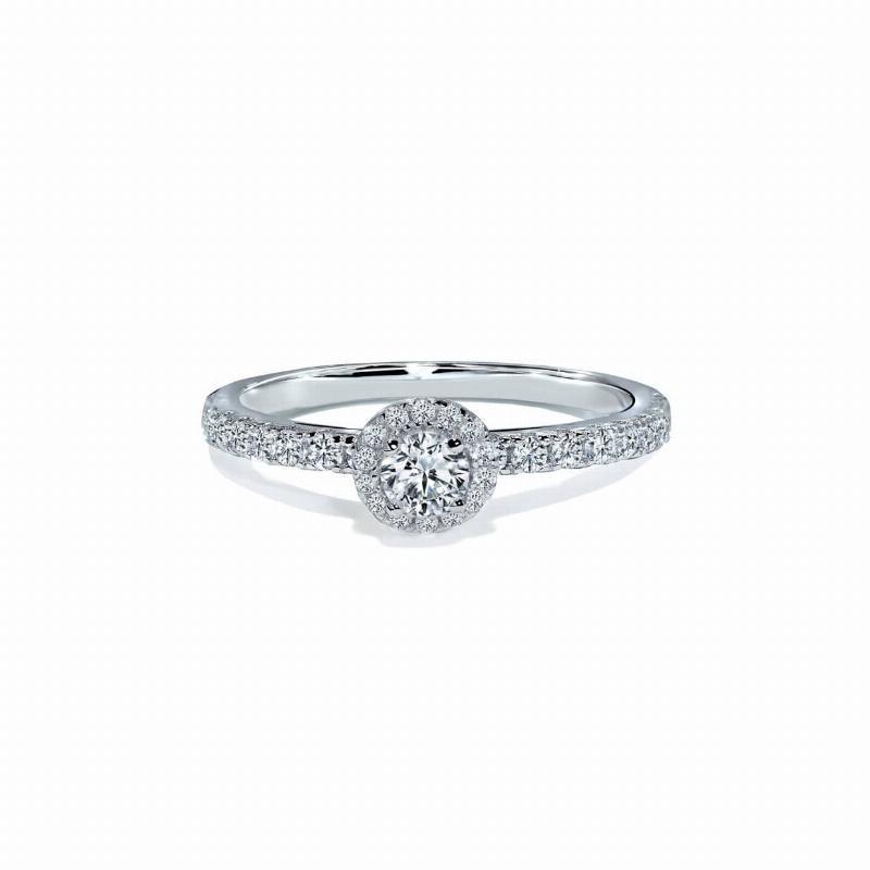 Klassisk Halo Forlovelsesring i Hvidguld med Diamanter