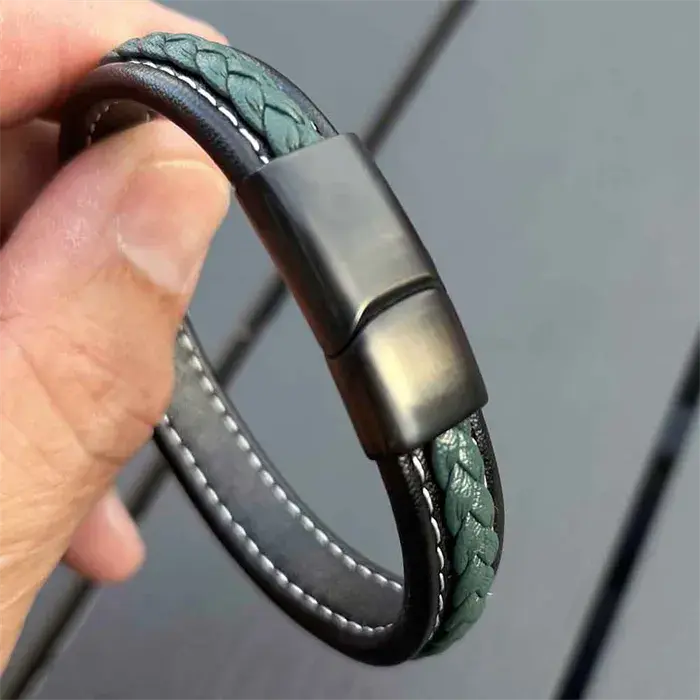 Stort Grøn Læderarmbånd med Sort Spænde