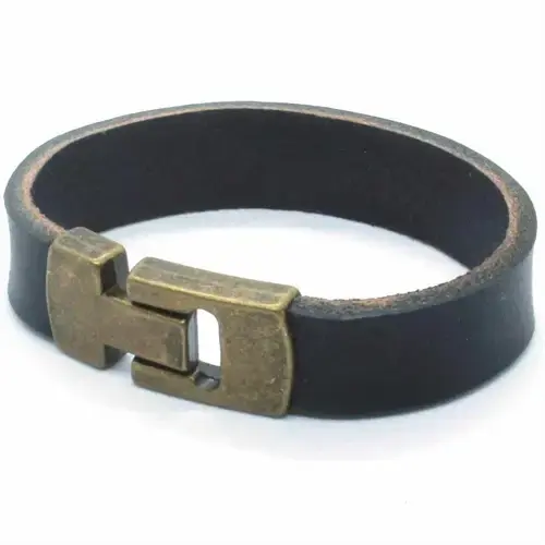 Mazo Læderarmbånd i Dansk Design