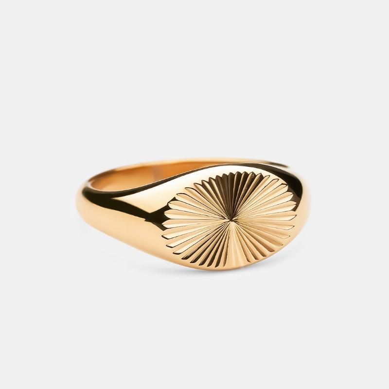 Bred Ring i 18k Guldbelægning med Soltegn