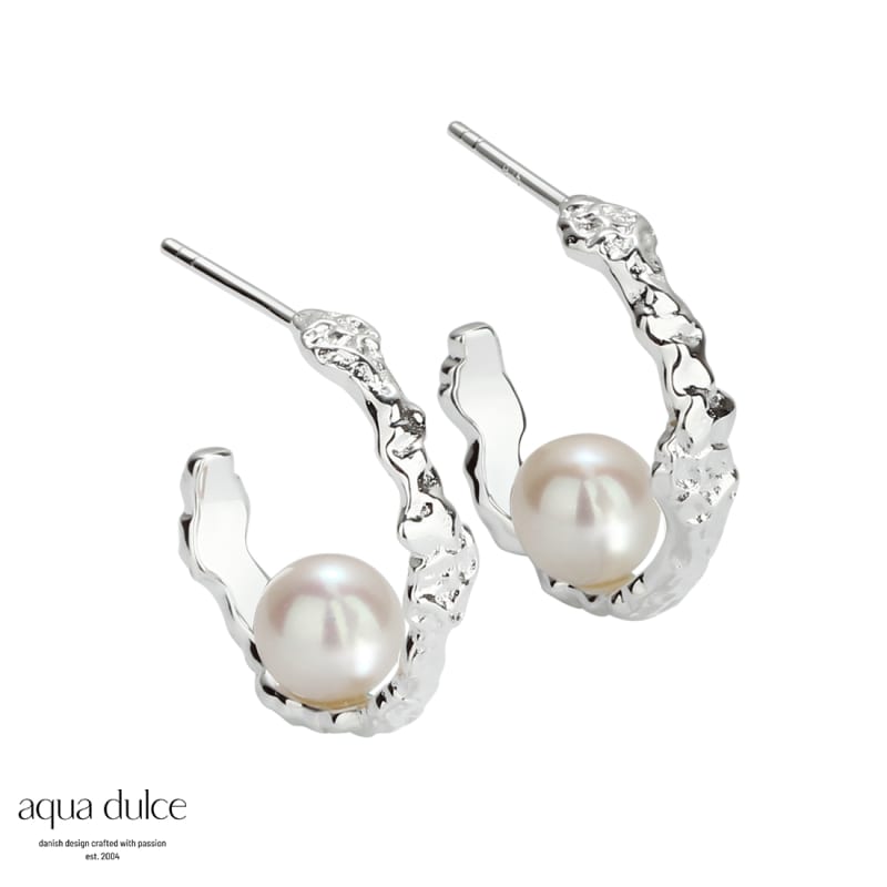 Ruffle Pearl Hoop Øreringe i Sølv - Unik Stil!