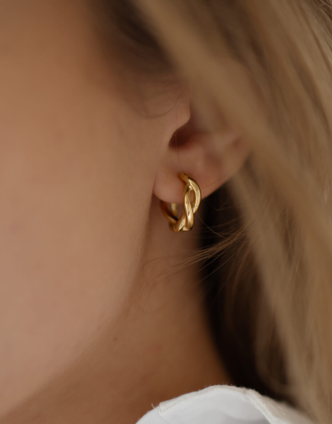 Noa - Guld Hoops Øreringe fra Jewel Box på udsalg