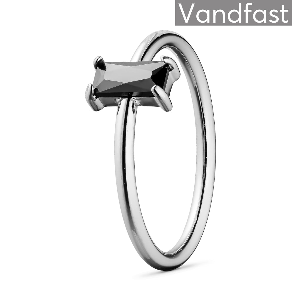 Annebrauner Deluxe Petite Sort Ring - Eksklusiv Smykkeæske