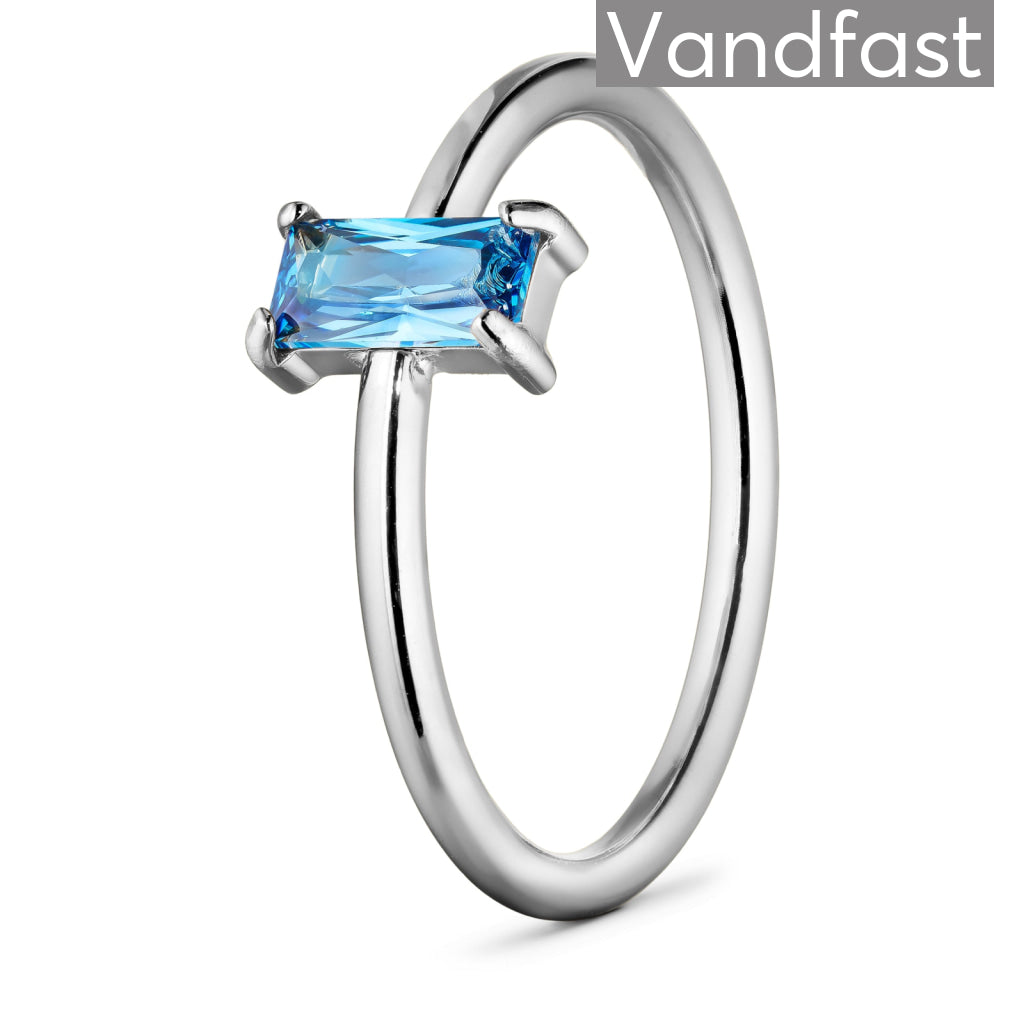 Annebrauner Deluxe Petite L-sapphire Ring i smykkeæske