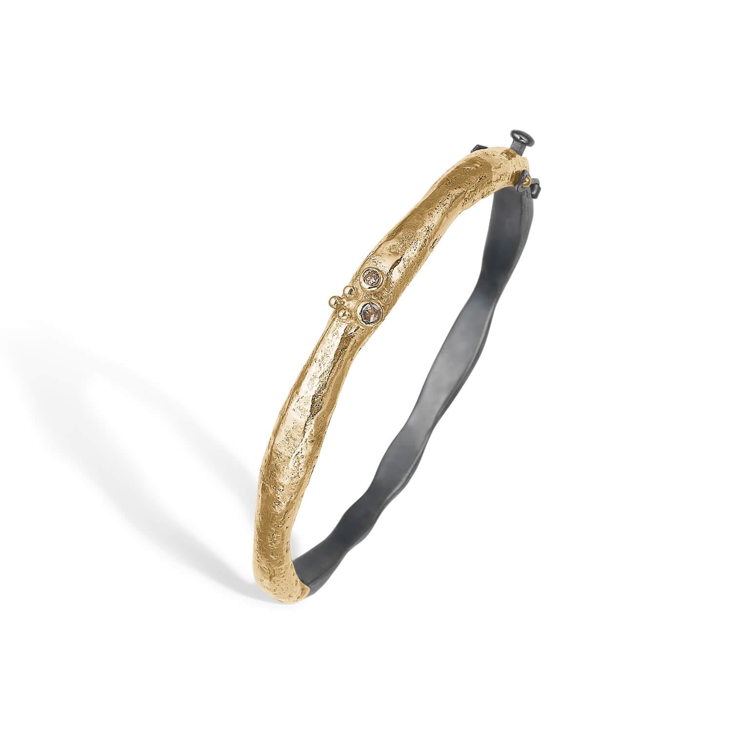 Sacra Golden Armring med diamanter - Eksklusivt tilbud!