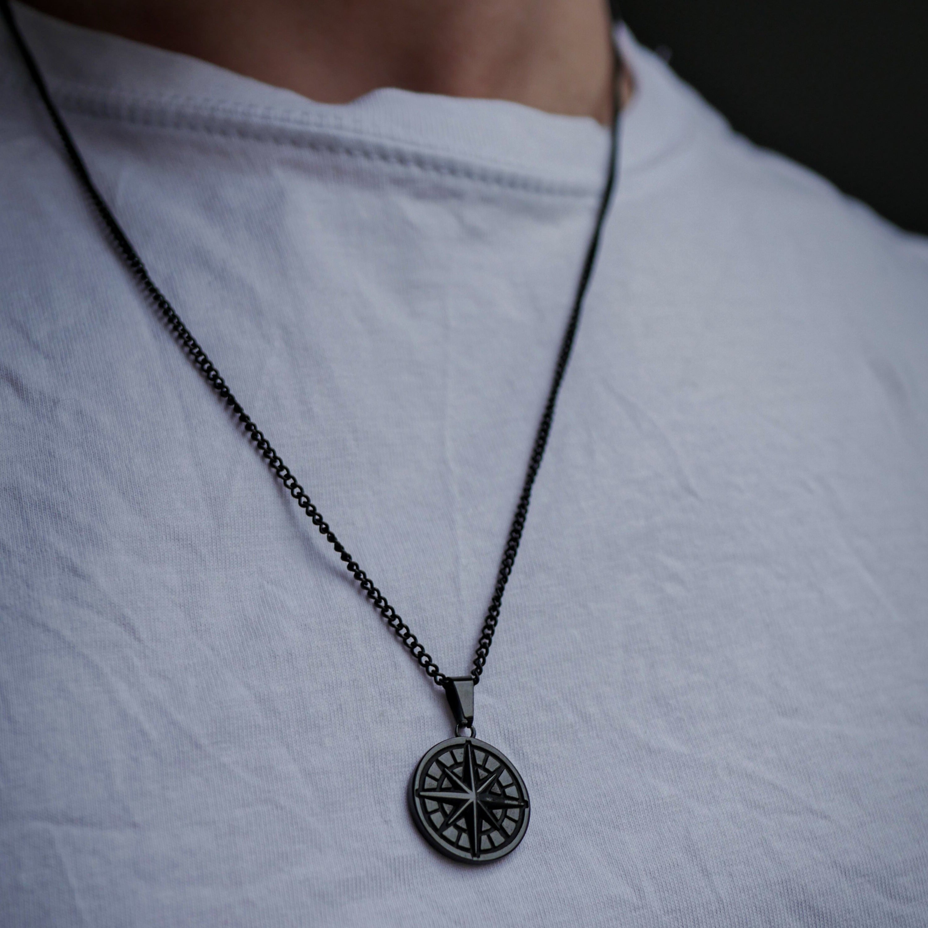 Compass Pendant 20 Sort - 60 Cm - Herre - Northern Legacy